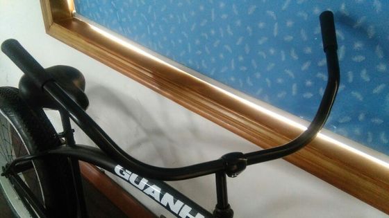 26&quot; Fat Bike con sella in pelle e telaio in alluminio Il tuo compagno ideale all'aria aperta