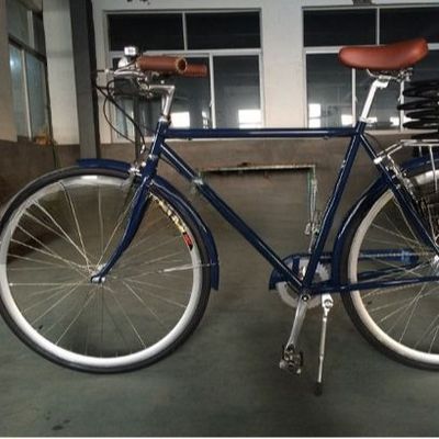 NO ruote di allenamento stile bicicletta retrò Made in for Mans City Bike on City Road