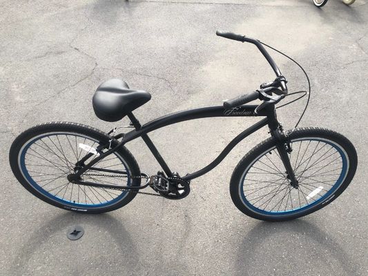 7 velocità City Bike con pneumatici solidi da 24 pollici e materiale di cerchiera in alluminio