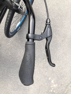 7 velocità City Bike con pneumatici solidi da 24 pollici e materiale di cerchiera in alluminio