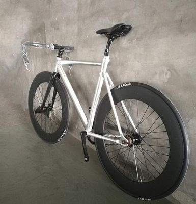 700C CE Peso leggero Aluminio 7075 Cornice Forchetta in fibra di carbonio Single Speed Fixed Gear Bike