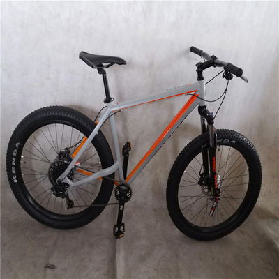 2024 26&quot; 27.5&quot; Uomini Cornice in lega di alluminio Sospensione anteriore Forchetta Adulti 11 velocità MTB Mountain Bike