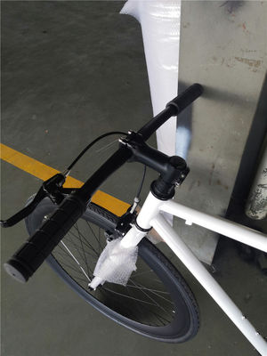 Cornice bianca elegante per adulti 700C bicicletta a velocità singola biciclette a marcia fissa con freccia a montagna
