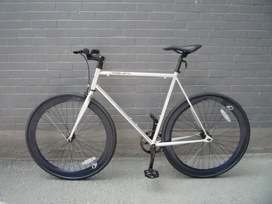 Approvato CE Colorevole Pneumatico da bicicletta a marcia fissa 700*23C/25C/28C KENDA Material Rim Aluminium