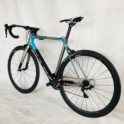 Materiale della cerchiera in fibra di carbonio 22 velocità Shimano ULTEGRA R8000 Aluminico Legato Stem Race Bike