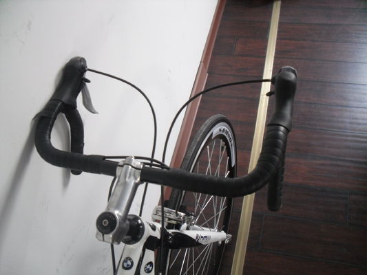 120 kg Capacità di carico CE Cornice in alluminio Corsa Shimano 24S Road Bike per Hot Sellin
