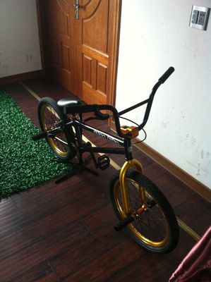 Velo PU Seat 20&quot;x2.25 Kenda Street OEM Colore Oro BMX Bike per marce a velocità singola
