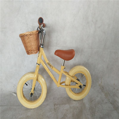 Modello Bambini Balance Bike No Pedal Bambini Bike 6.5KG Peso lordo Capacità di carico 105kg