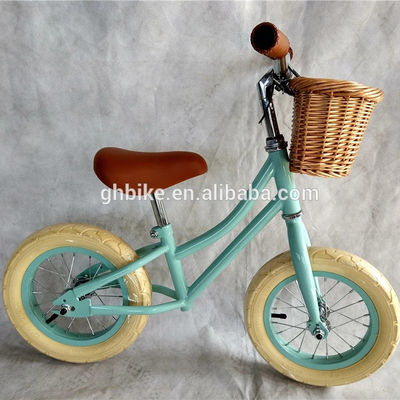 Bici di allenamento per bambini da 12 pollici senza pedale per coreano KC Standard leggero 4 kg Bambini Bici giocattolo