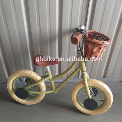 Bici di allenamento per bambini da 12 pollici senza pedale per coreano KC Standard leggero 4 kg Bambini Bici giocattolo