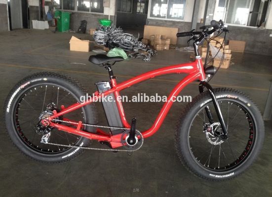 Cornice in lega di alluminio 26 pollici 7 velocità Fat Tire Bicicleta elettrica con batteria al litio