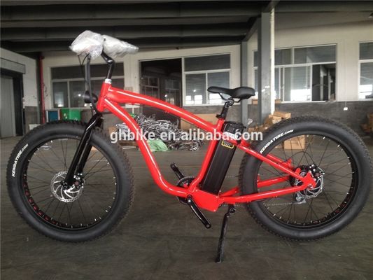 Cornice in lega di alluminio 26 pollici 7 velocità Fat Tire Bicicleta elettrica con batteria al litio