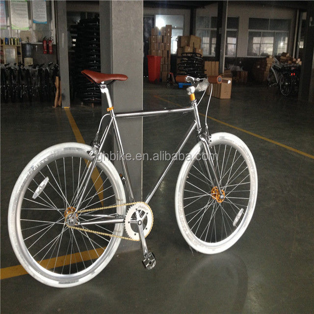 Wellgo Pedal Equipped Vintage Fixie Fixed Gear Bike Un giro nostalgico per i tempi moderni